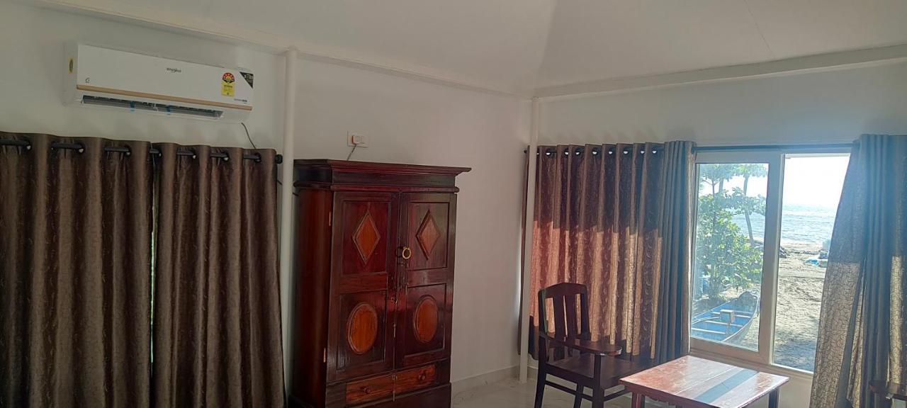 Marari Blue Whale Beach House Alappuzha Zewnętrze zdjęcie