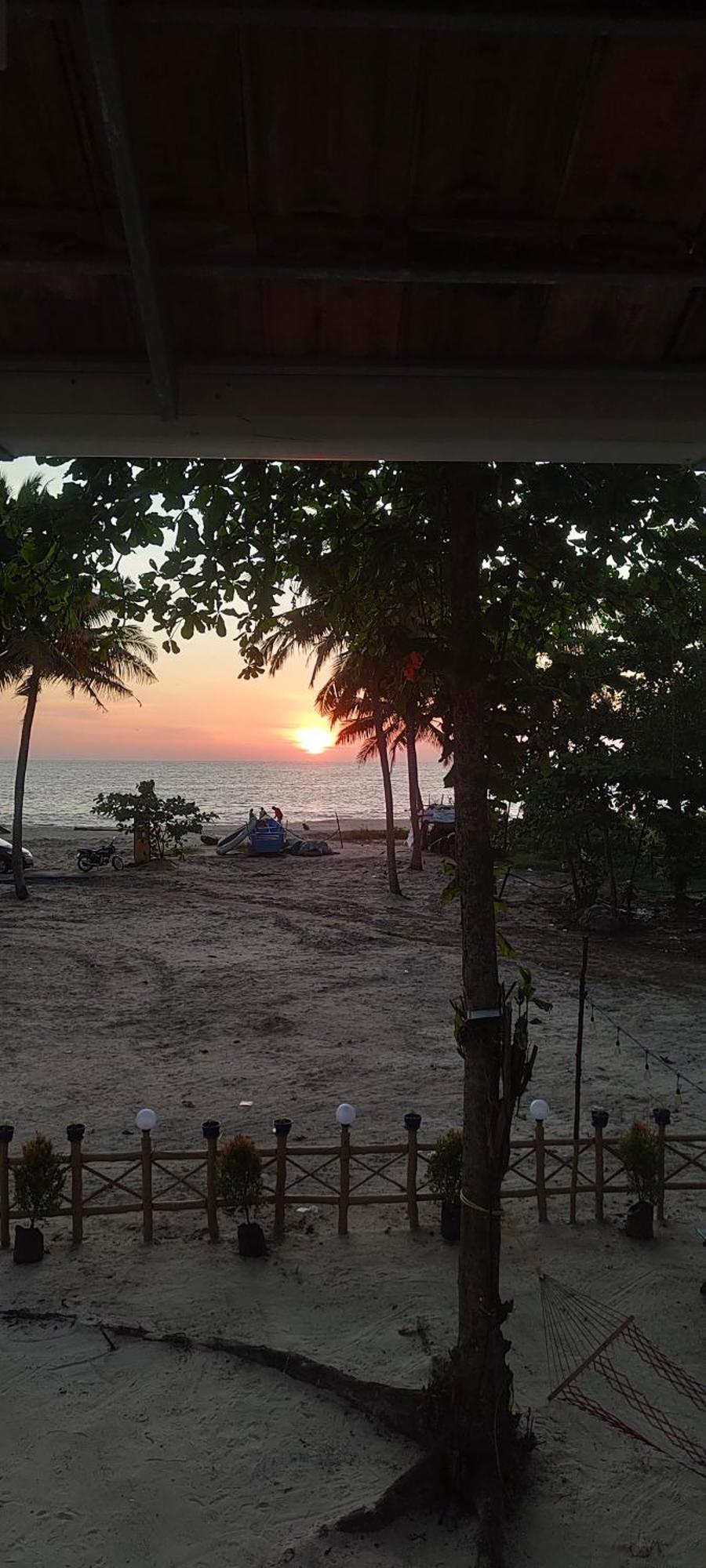 Marari Blue Whale Beach House Alappuzha Zewnętrze zdjęcie